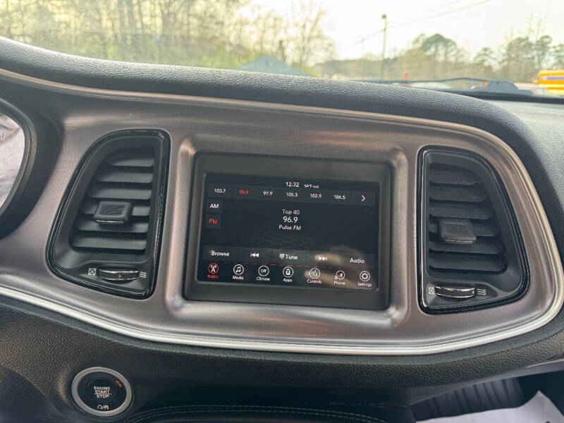 2020 Dodge Challenger SXT