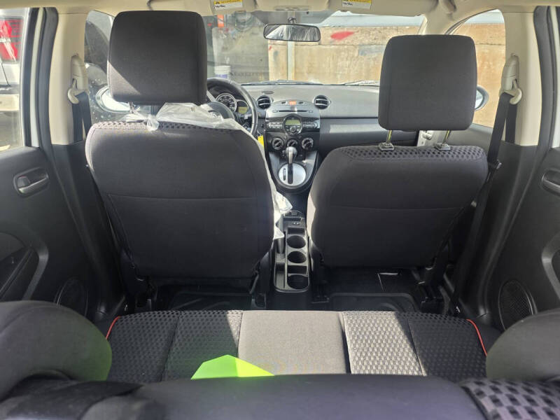 2011 Mazda MAZDA2 Touring