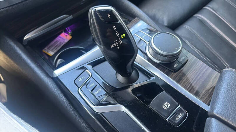 2019 BMW 5 Series 540i