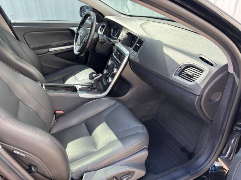 2016 Volvo V60 T5 Premier