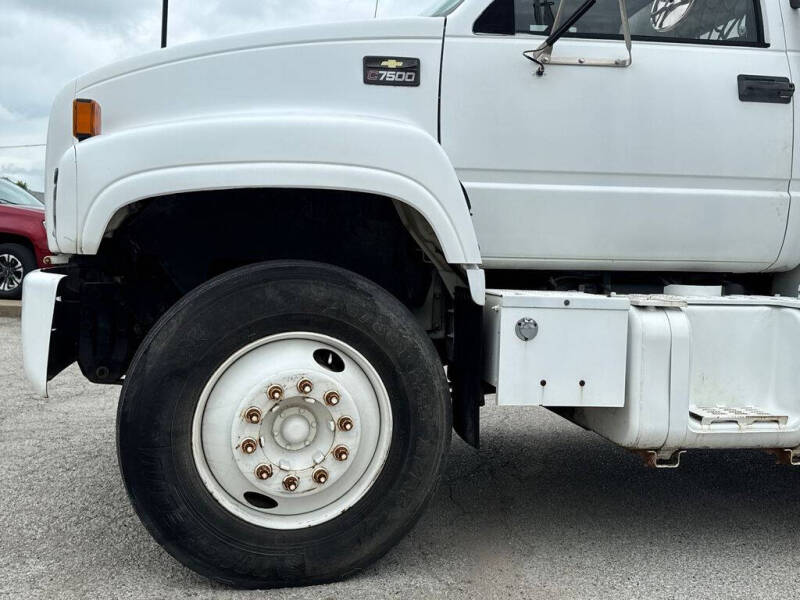 2000 Chevrolet C7500