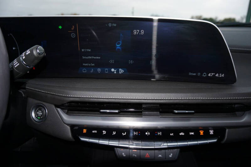 2024 Cadillac XT4 Luxury