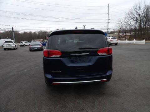 2017 Chrysler Pacifica Touring-L Plus