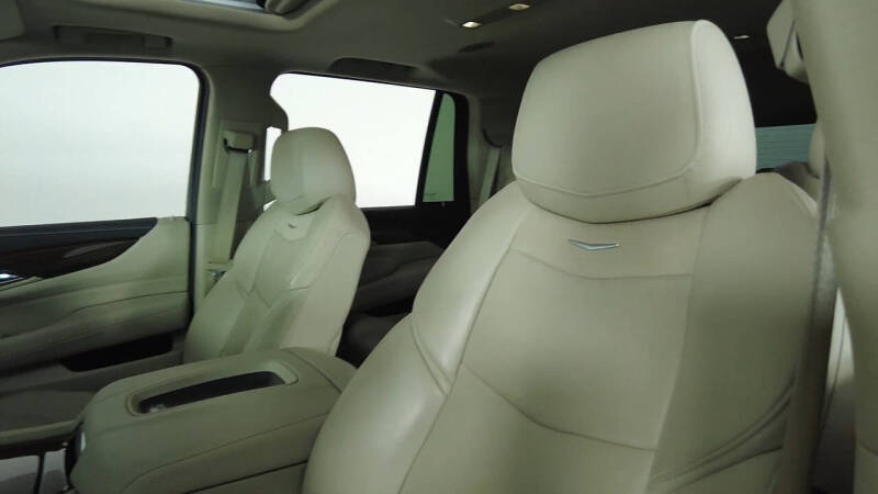 2018 Cadillac Escalade Luxury