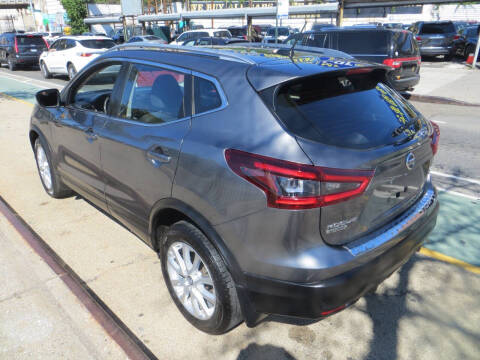 2021 Nissan Rogue Sport SV