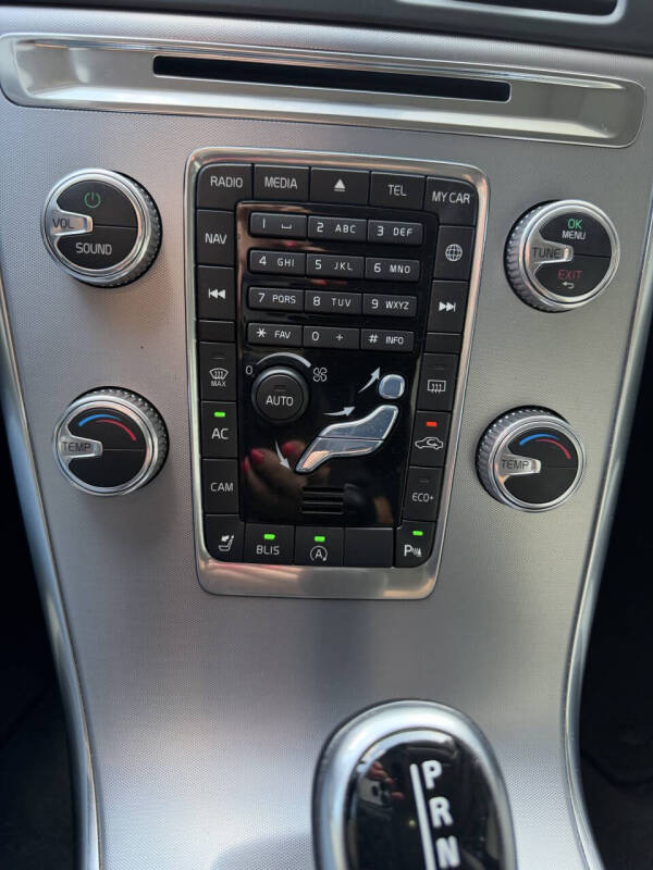 2017 Volvo XC60 T5 Dynamic