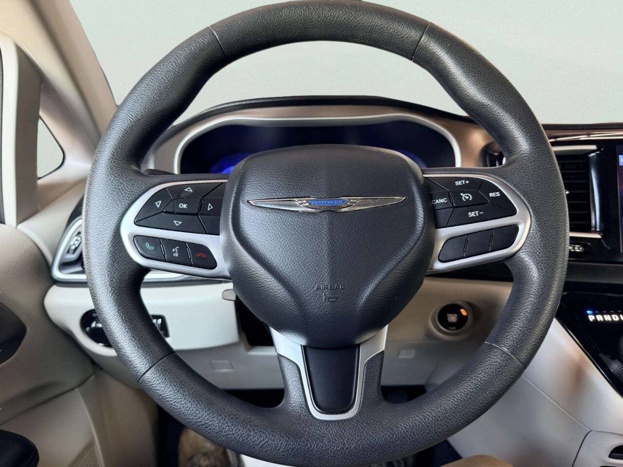 ChryslerPacifica35
