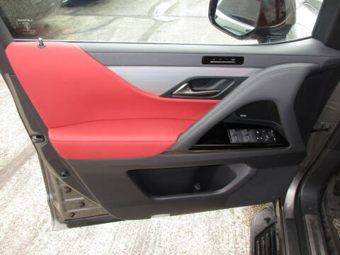 2023 Lexus LX 600 F SPORT Handling