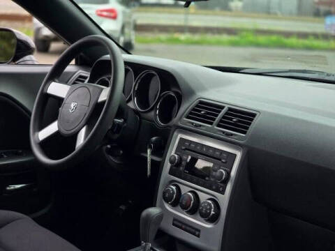 2010 Dodge Challenger SE