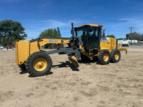 2009 John Deere 670G
