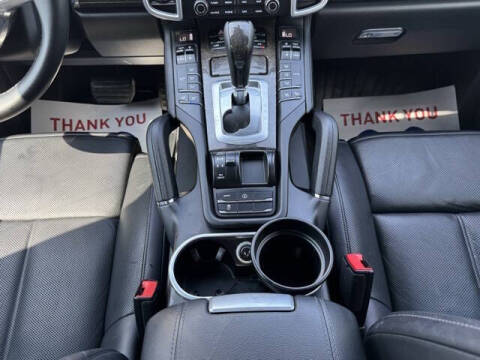 2017 Porsche Cayenne Platinum Edition