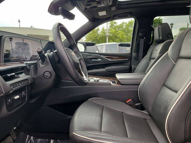 2024 Cadillac Escalade ESV Premium Luxury