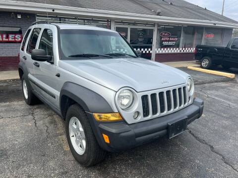 2007 Jeep Liberty for sale at PETE'S AUTO SALES LLC - Middletown in Middletown OH