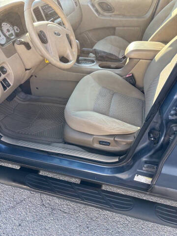 2005 Ford Escape XLT