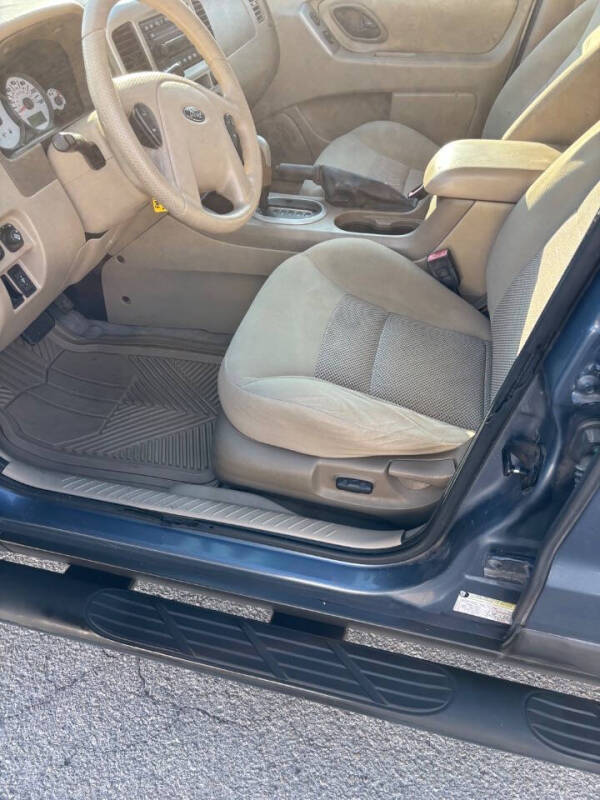 2005 Ford Escape XLT