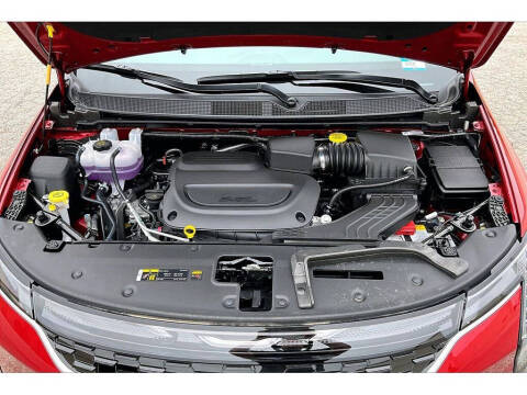 2027 Chrysler Pacifica Select