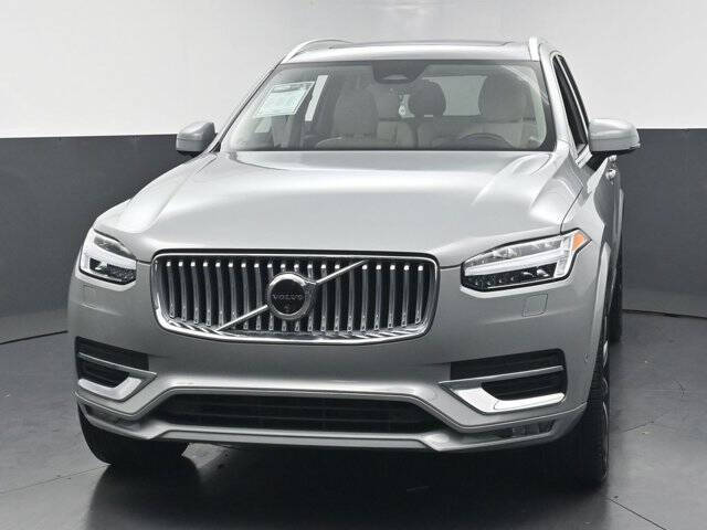 2025 Volvo XC90 B5 Plus Bright Theme