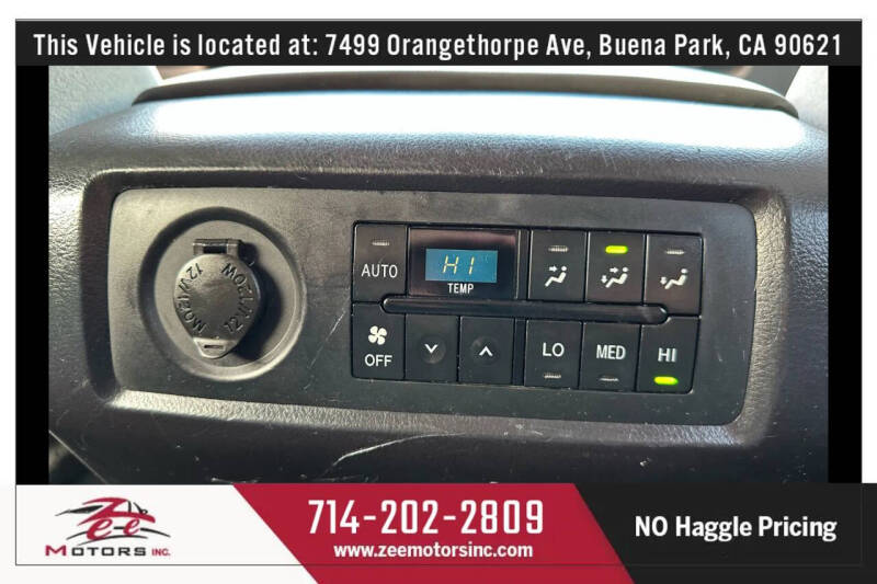 2016 Toyota Sequoia SR5