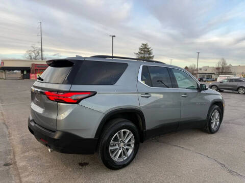 2023 Chevrolet Traverse LT Leather