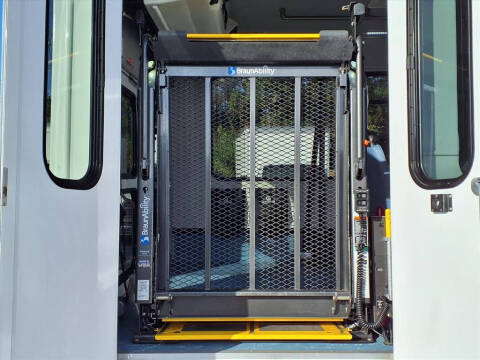 2018 Ford E-Series E-450 SD