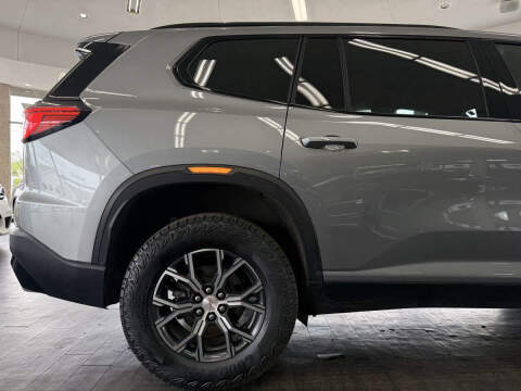 2024 GMC Acadia AT4