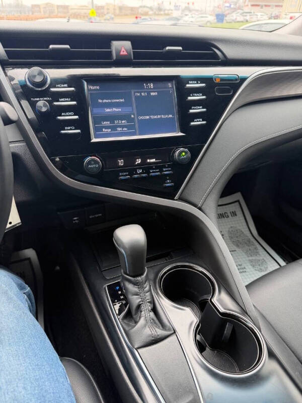 2018 Toyota Camry SE