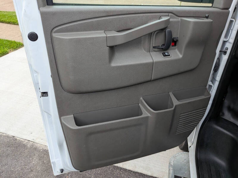 2024 GMC Savana 2500