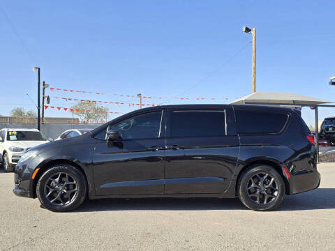 2020 Chrysler Pacifica Touring