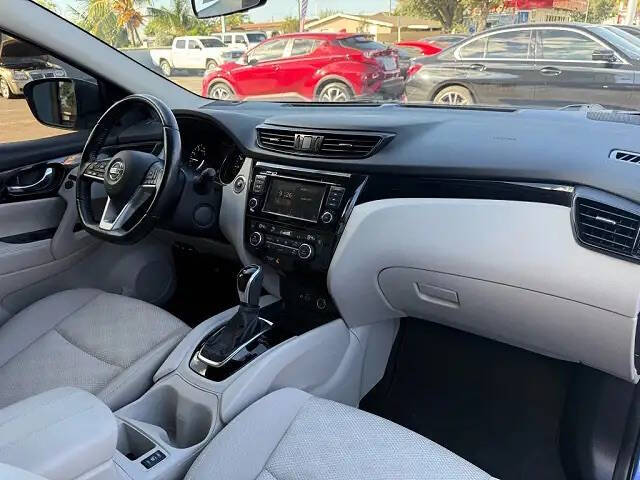 2021 Nissan Rogue Sport SV