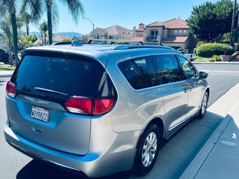 2019 Chrysler Pacifica Touring L