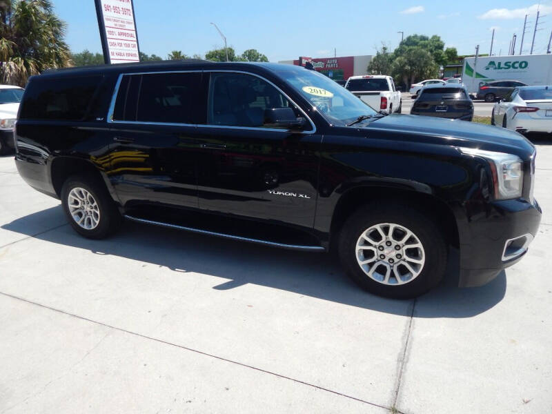 2017 GMC Yukon XL SLT photo 3