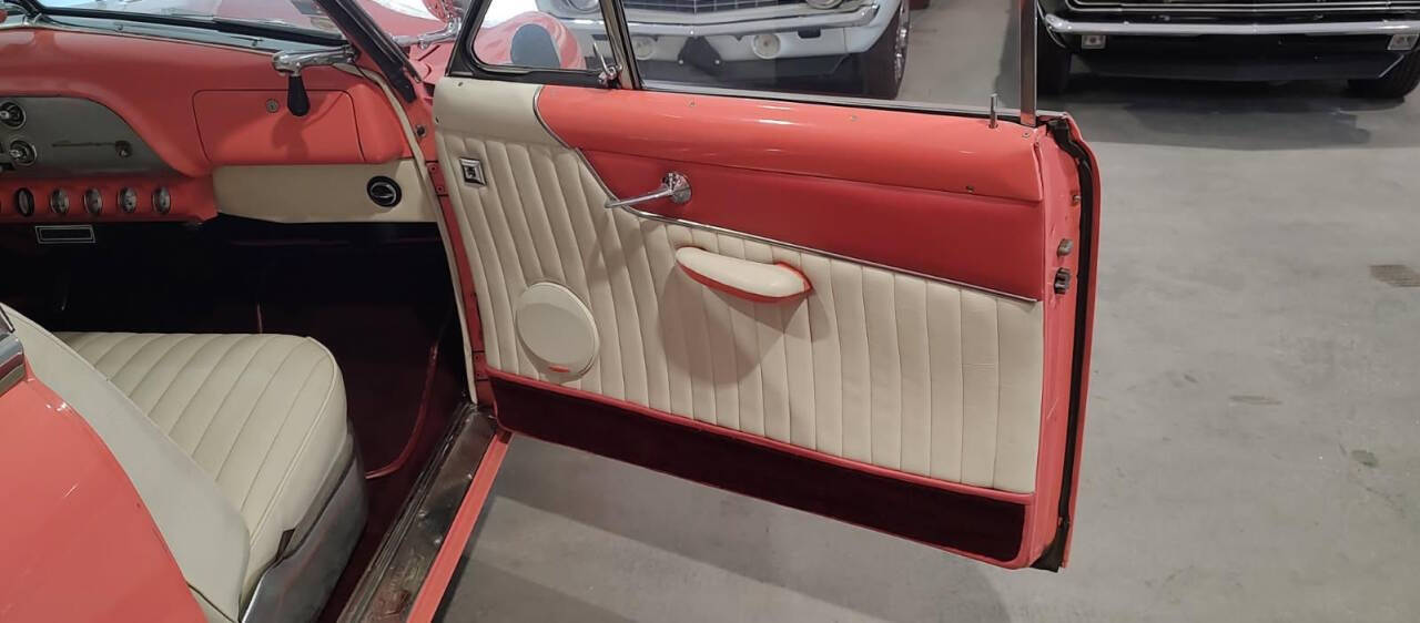 1951 Ford Crown Victoria 22