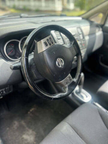 2009 Nissan Versa 1.8 S