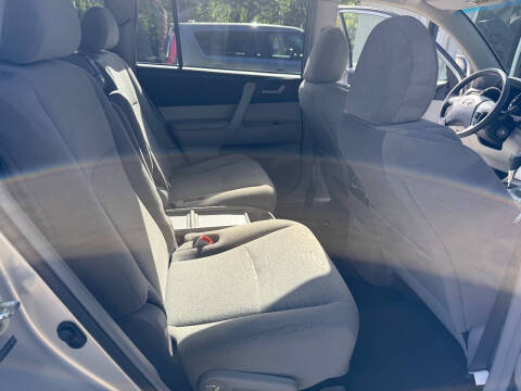 2013 Toyota Highlander Plus