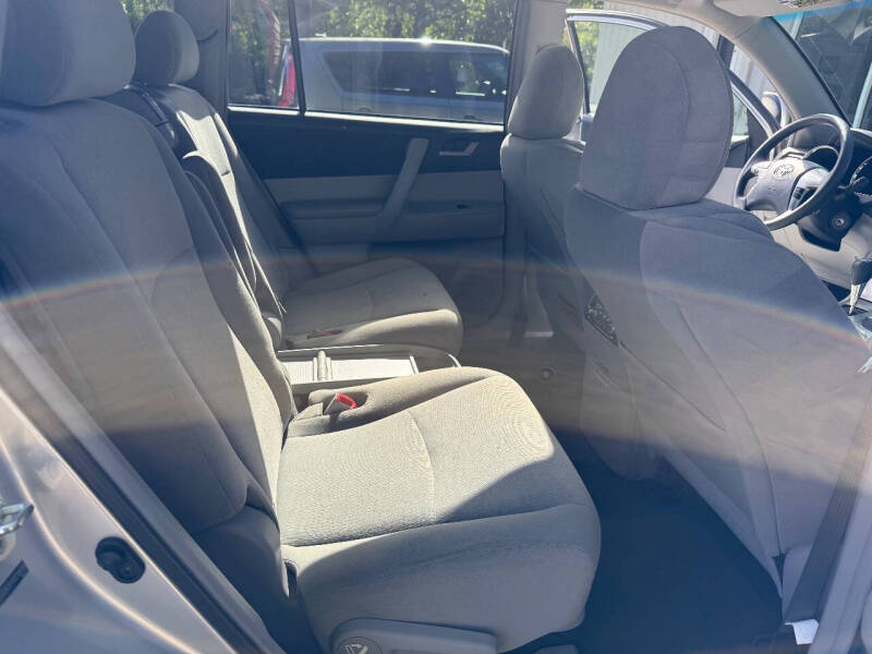 2013 Toyota Highlander Plus