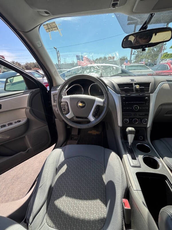 2011 Chevrolet Traverse LT