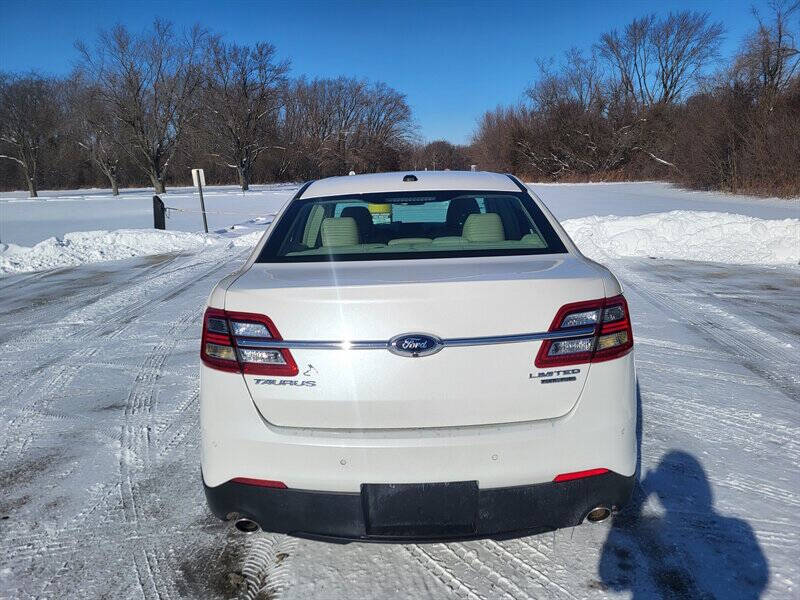 2015 Ford Taurus Limited