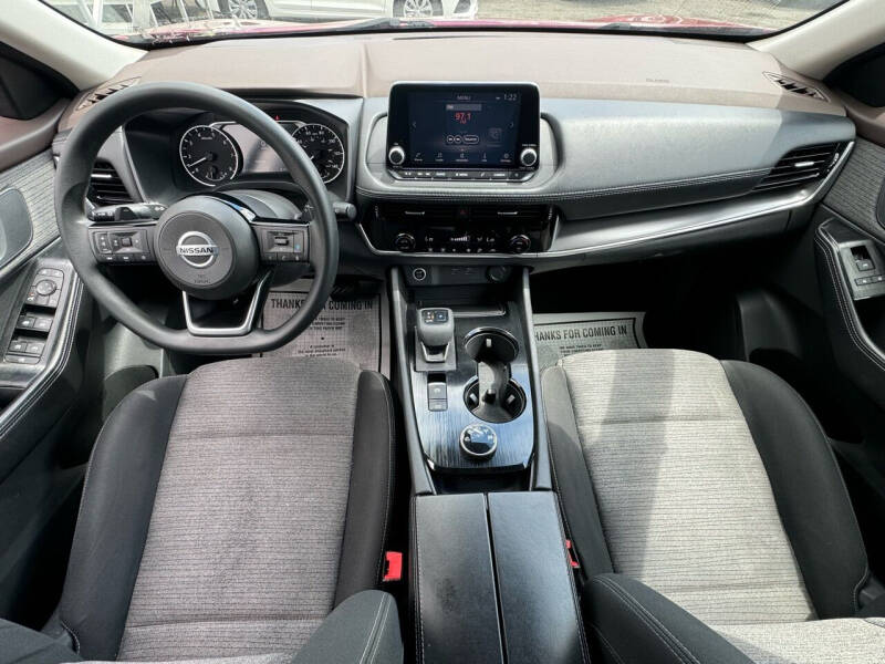 2021 Nissan Rogue SV