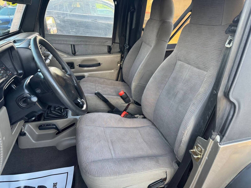 2004 Jeep Wrangler SE