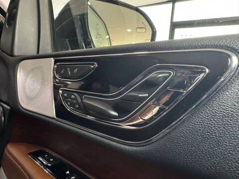 2022 Lincoln Navigator L Reserve