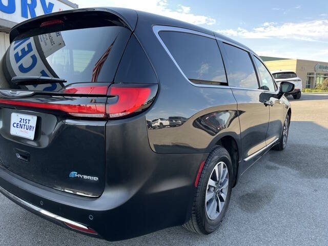 2023 Chrysler Pacifica Plug-In Hybrid Limited