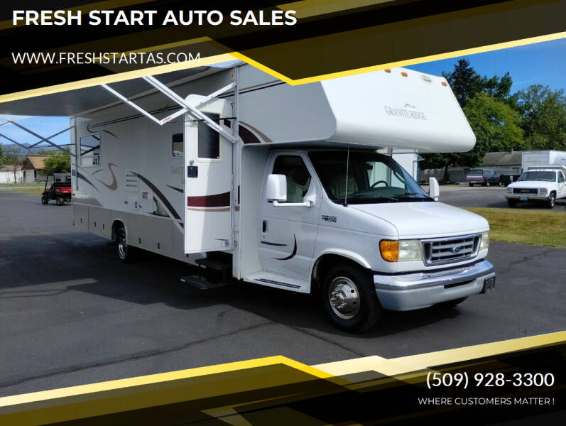 2004 Jayco GRANITE RIDGE 3100 for sale at FRESH START AUTO SALES in Spokane Valley WA