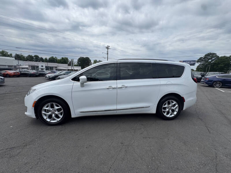 2020 Chrysler Pacifica Touring L