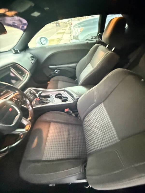 2020 Dodge Challenger SXT