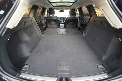 2025 Volvo XC60 B5 Plus Dark Theme