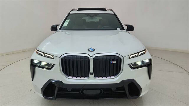 2025 BMW X7 M60i