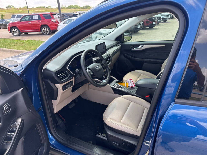 2022 Ford Escape SEL