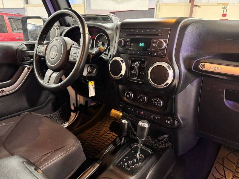 2013 Jeep Wrangler Unlimited Sahara