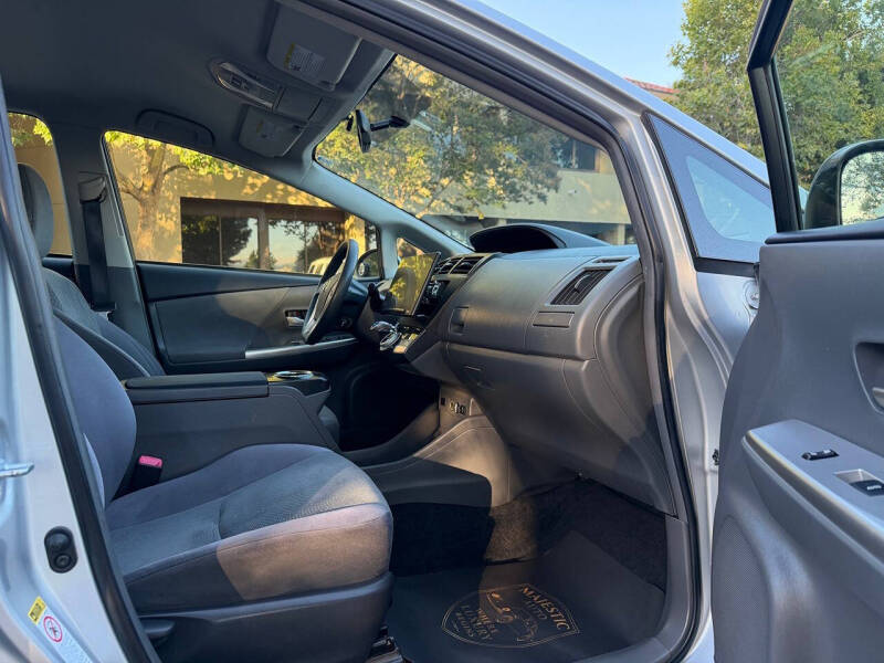 2012 Toyota Prius v Two