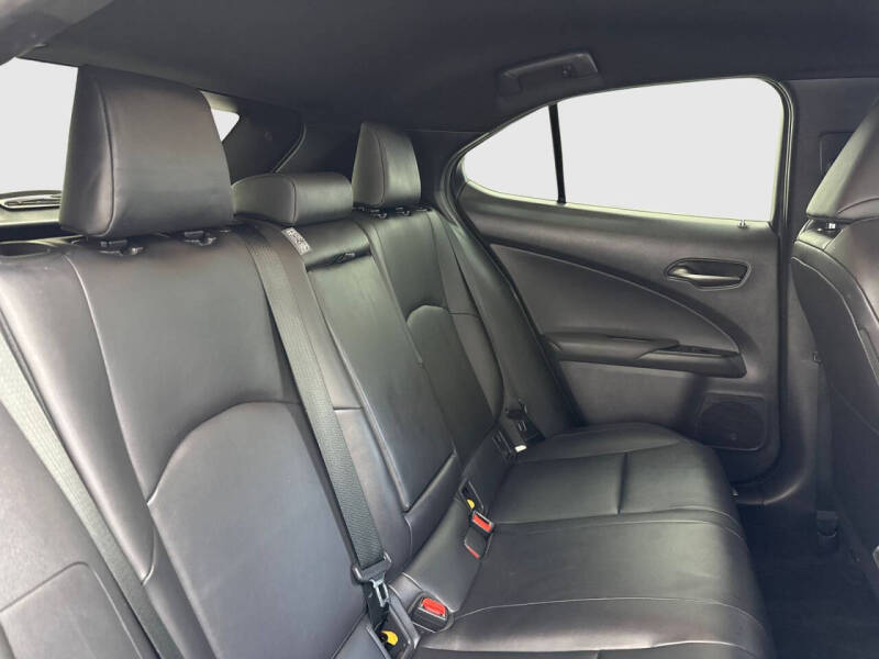 2021 Lexus UX 200